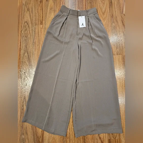 Tronjori Tan Flowy Wide-Leg Pants NWT - Picture 4 of 12